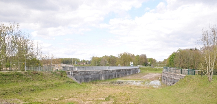 Wandeling naar het in aanbouw zijnde aquaduct van het Dortmund-Eems-Kanaal 2