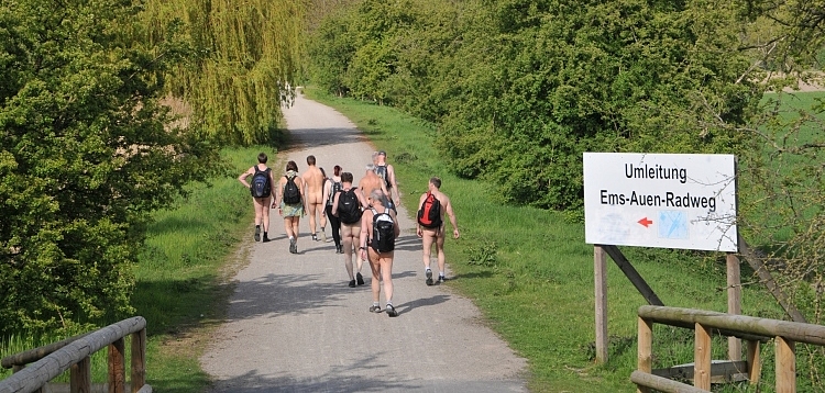 Wandeling naar het in aanbouw zijnde aquaduct van het Dortmund-Eems-Kanaal 1