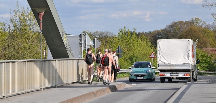 Wandeling naar het in aanbouw zijnde aquaduct van het Dortmund-Eems-Kanaal 2