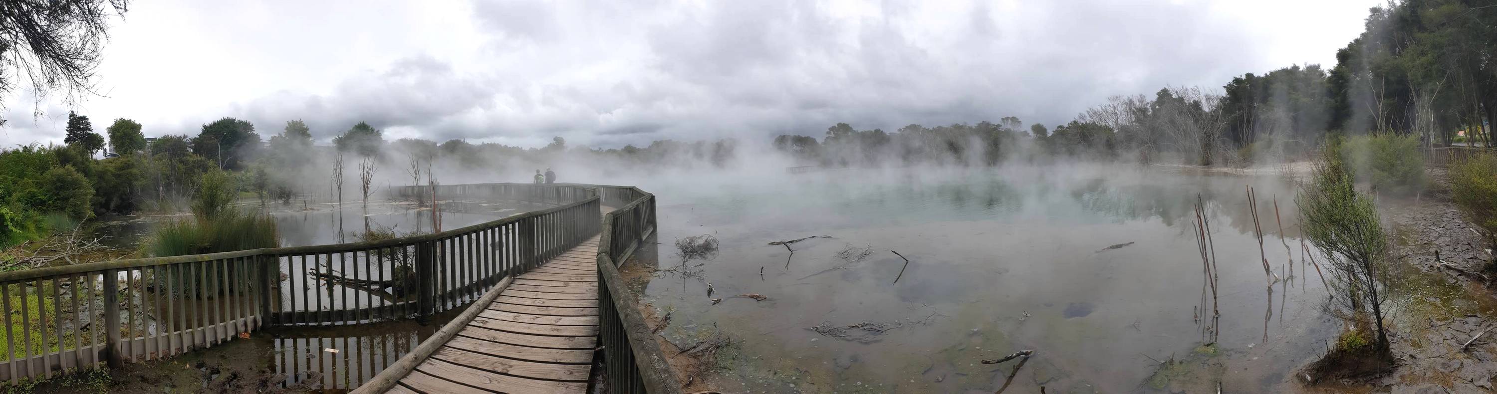 <b>Teil 3: Mutter Erde kocht</b> Der Roturua Thermal Park ist ein spektakuläres Areal mit geothermischen Elementen auf der Nordinsel.