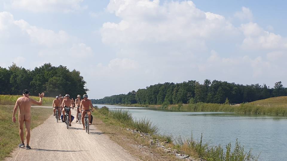 DEK 12/51 Man trifft sich am Kanal