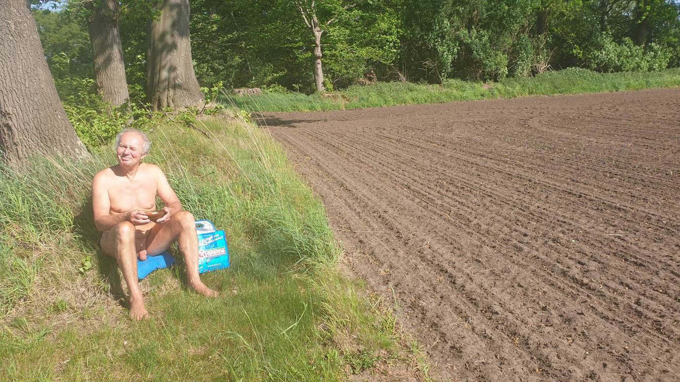 3/6 Kleine Stärkungs-Pause am Feldrand